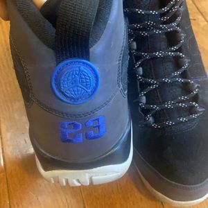 Jordan’s Sz 10.5 Men’s